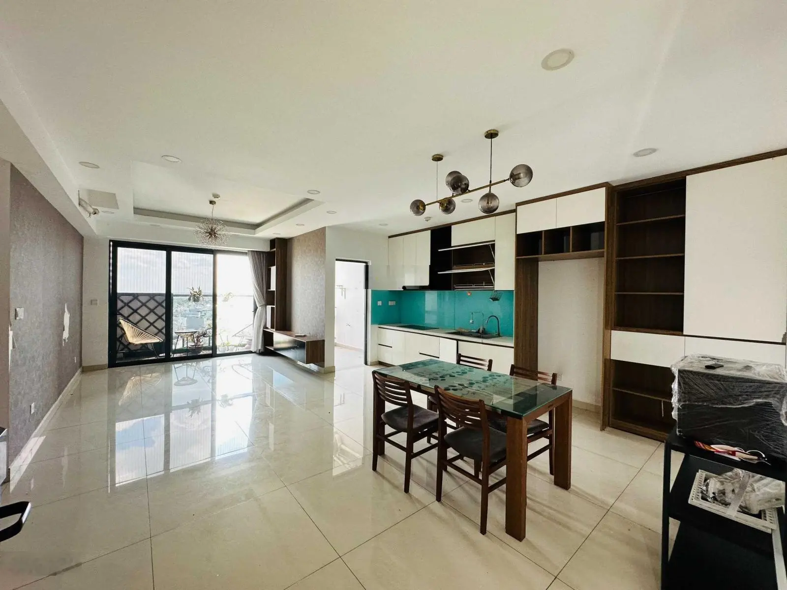 Không có nhu cầu sử dụng bán gấp căn Emerald 3PN - 2WC 104m2, nhà mới, view nội khu