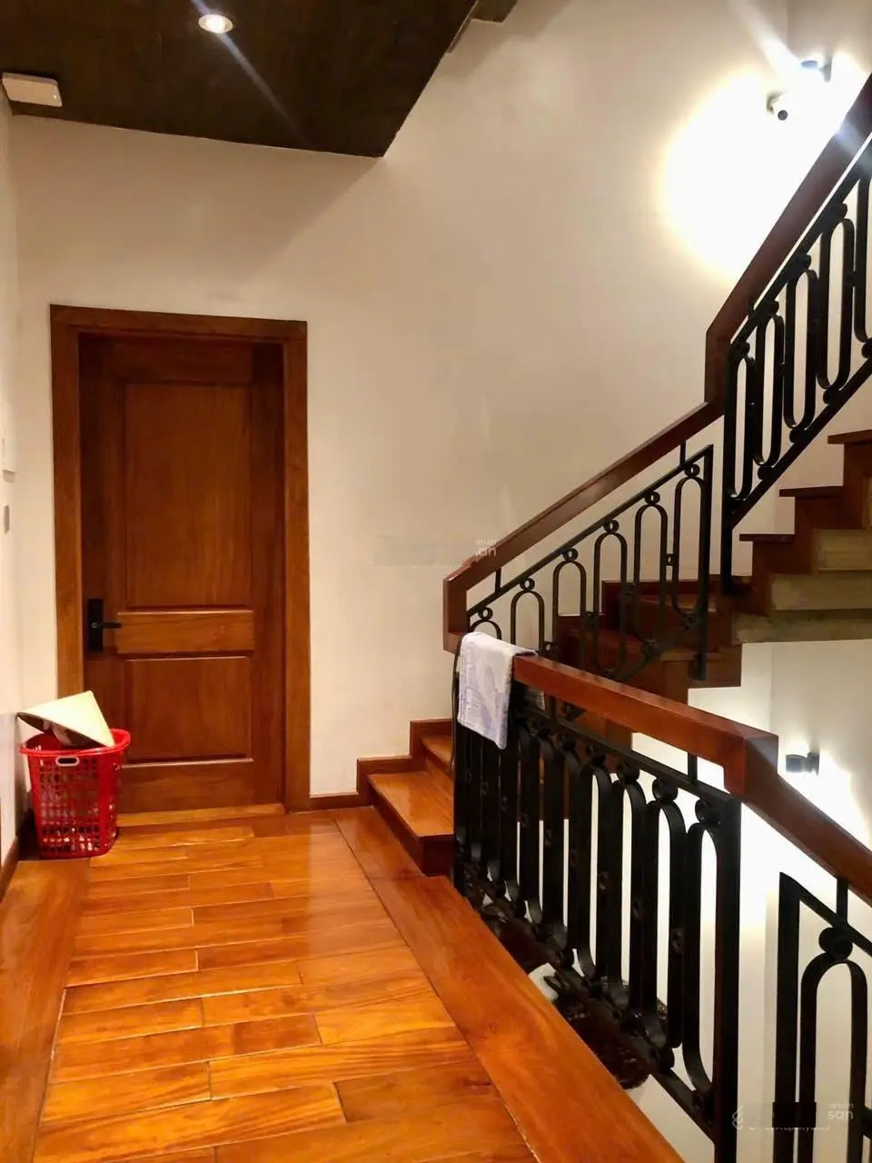 Biệt thự góc 2 mặt tiền Osimi Lê Đức Thọ - 8mx18m - 5 tầng nội thất cao cấp giá 22 tỷ 800 triệu TL