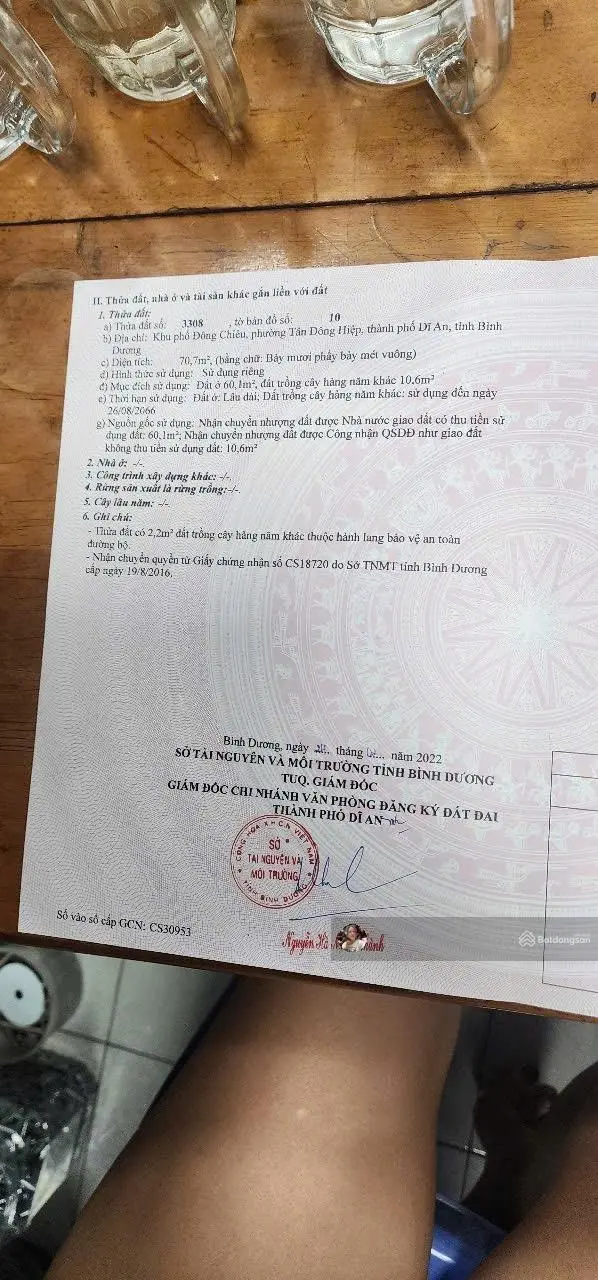 Cần bán nhà 1 Lầu 1 Trệt gần trường học Tân Đông Hiệp Dĩ An , sổ riêng , giá cực hấp dẫn