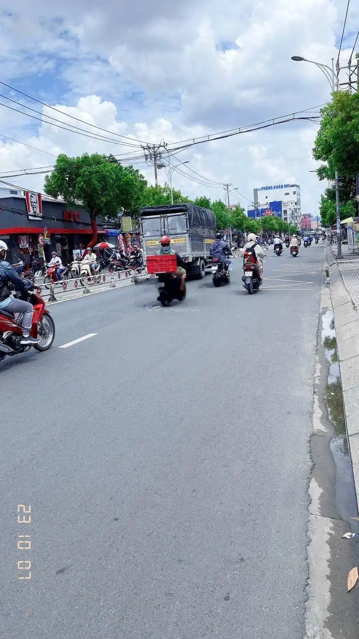 Bán nhà mặt tiền đường Hương Lộ 2, P. Bình Trị Đông. Ngang 8,5x45. Nhà trệt lầu nhà đẹp