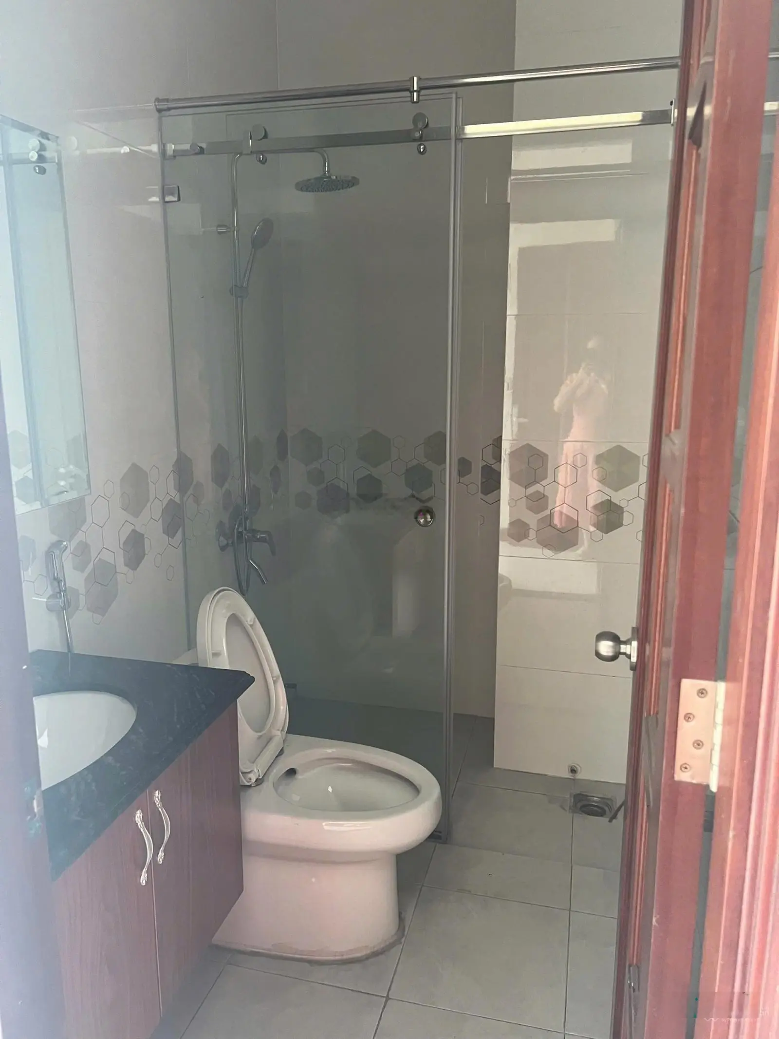 Bán gấp nhà phố siêu đẹp đường trước nhà gần 30m ngay gần vincom; 0933352944