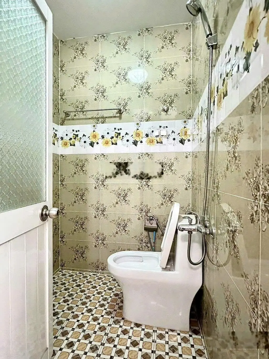 Bán nhà mặt tiền Đường Yên Đỗ - chợ Bà Chiểu P2 Bình Thạnh: 5 tầng chỉ 5,4 tỷ TL