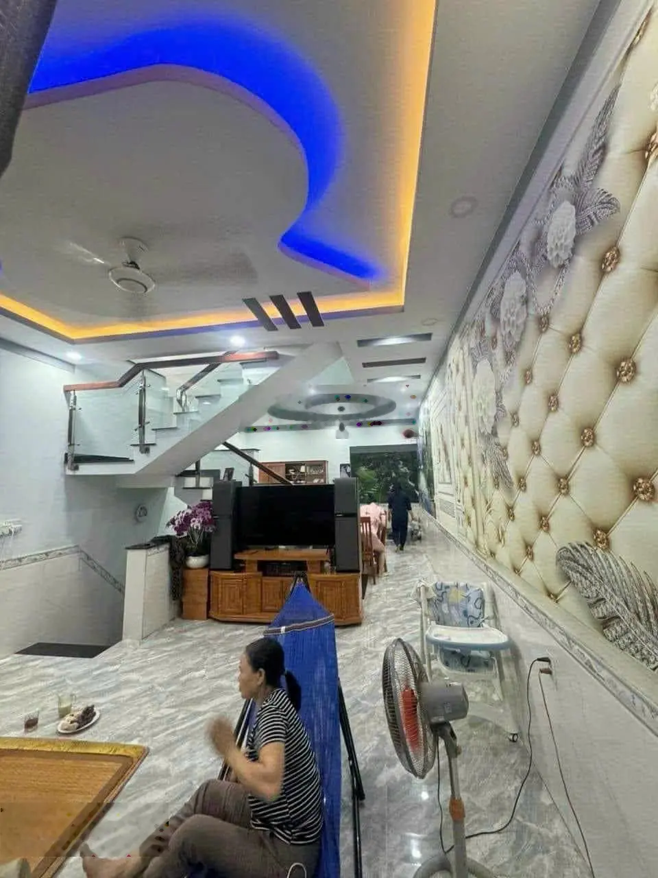 Bán Gấp Nhà Bình Chánh 1,5t/80m2.3pn.SHR.MTĐ 6m.Đang cho thuê 8tr/tháng