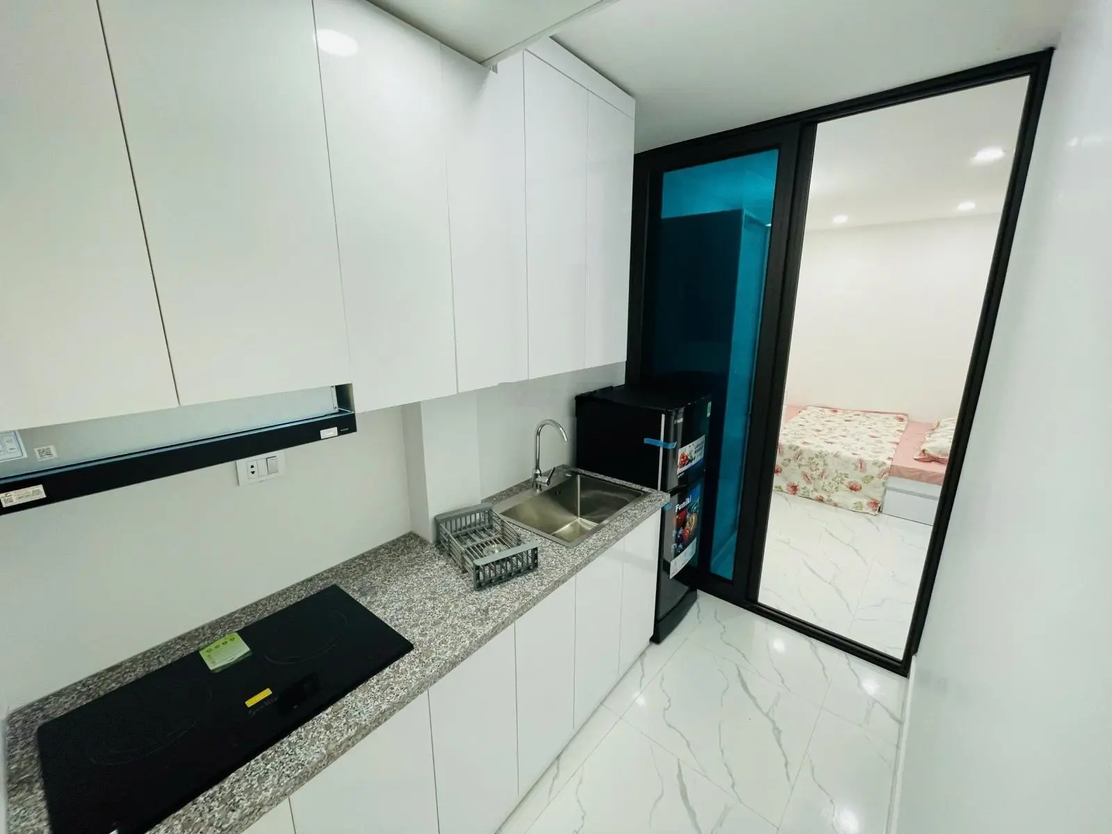 Chính chủ bán chung cư mini phố Thịnh Liệt (cạnh MediaMart), 80m2x7T mới tinh, 20 phòng giá 17.6 tỷ