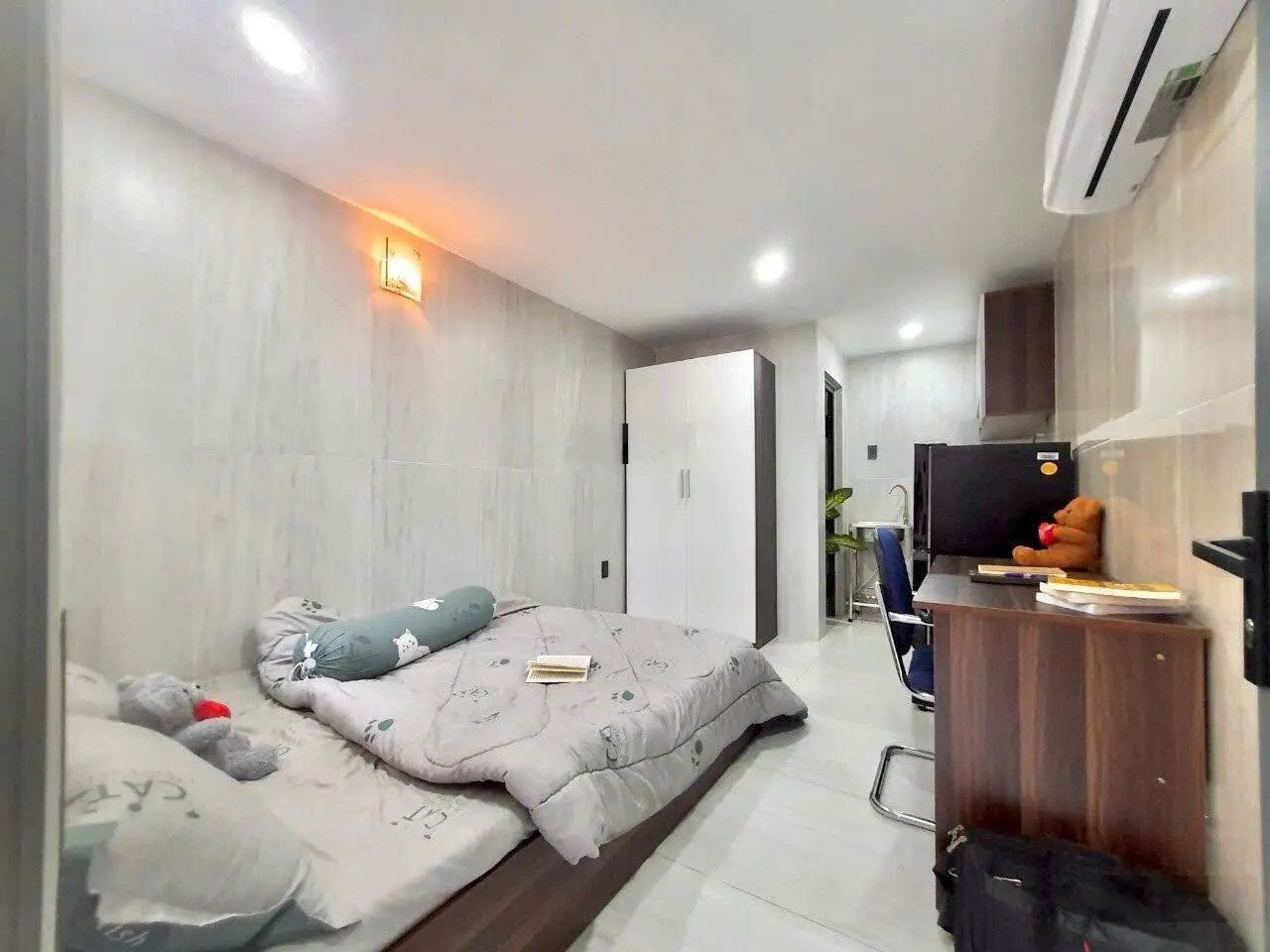 Bán gấp nhà mặt tiền Cô Bắc ngay MAHATTHAN DT 8,2m x 18m 6 Tầng thang máy giá 68 tỷ