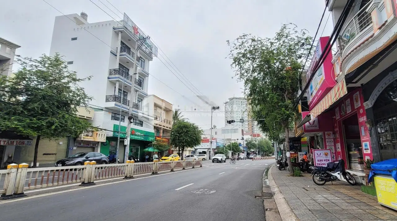 Bán nhà 11 tỷ full thổ cư mặt tiền 30/4 ngã ba Chí Linh phường Thắng Nhất TPVT