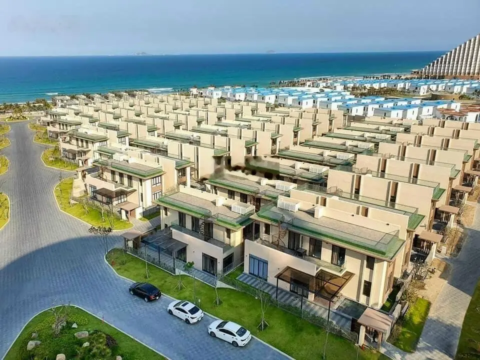Bán biệt thự biển Bãi Dài Cam Ranh Mystery Villas MT Nguyễn Tất Thành giá từ 8,5 tỷ, LH 0908 207 ***