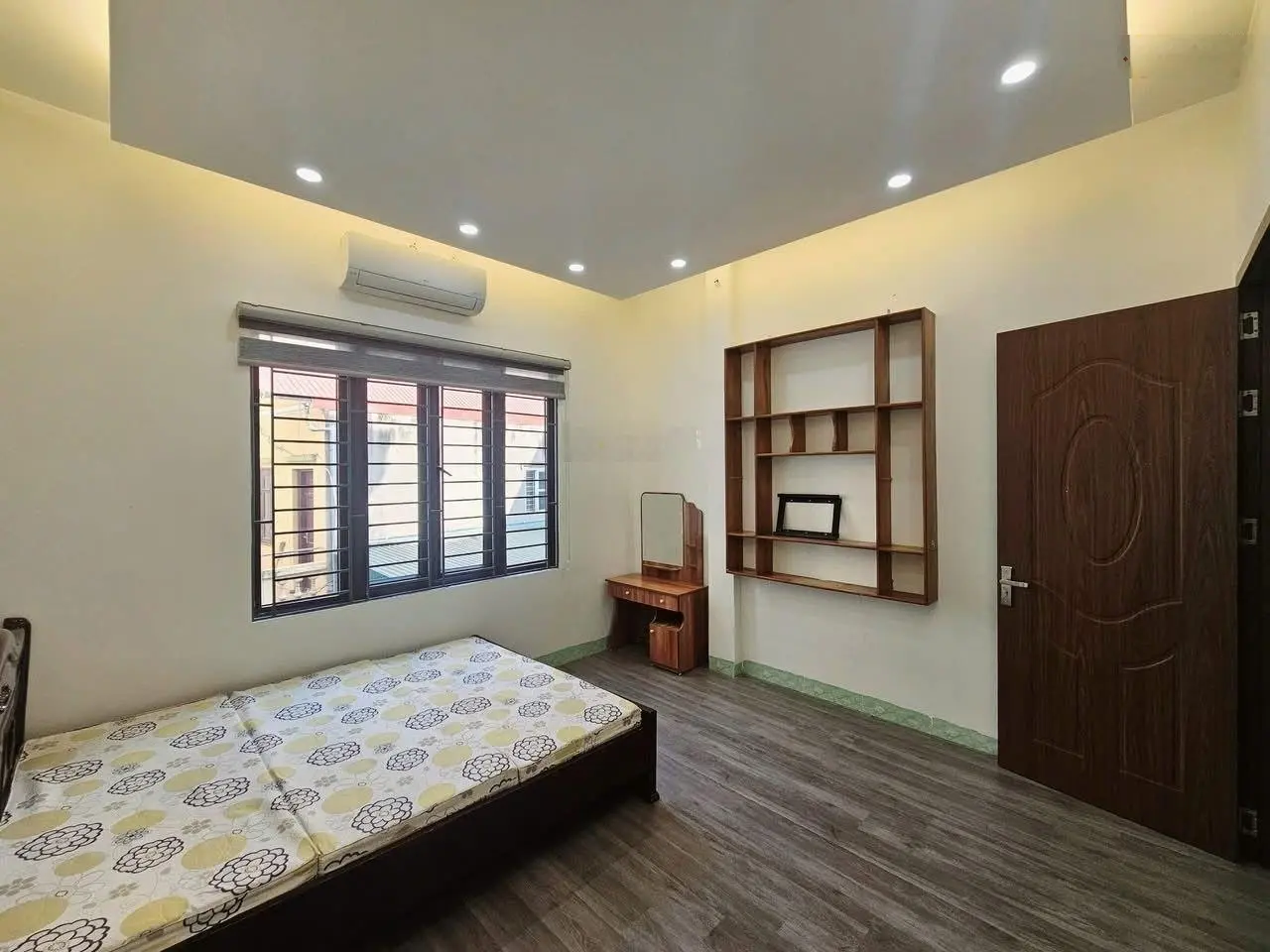 Phân lô! Hồ Tùng Mậu, ngõ thông, thông thoáng, ở sướng 40m2 4 tầng giá hơn 6 tỷ