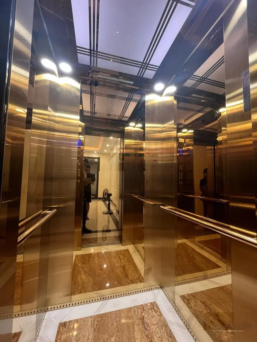 Chủ bán gấp nhà siêu hiếm Cầu Giấy 44m2 x 6 tầng thang máy cực víp xung quanh ngập tràn tiện ích