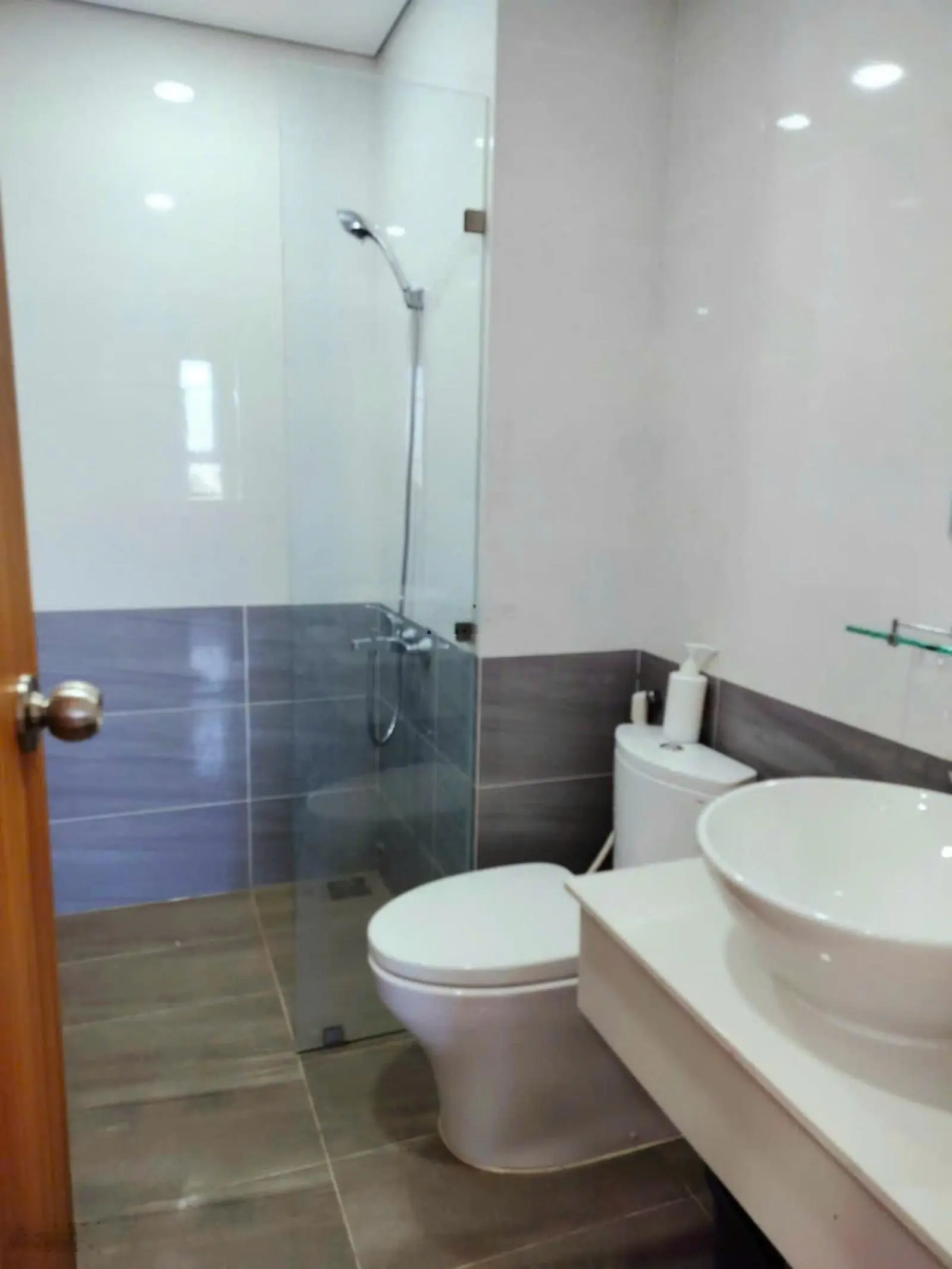 Cần bán căn Phúc Đạt Tower giá 2,5 tỉ (Bao hết 102% thuế phí)