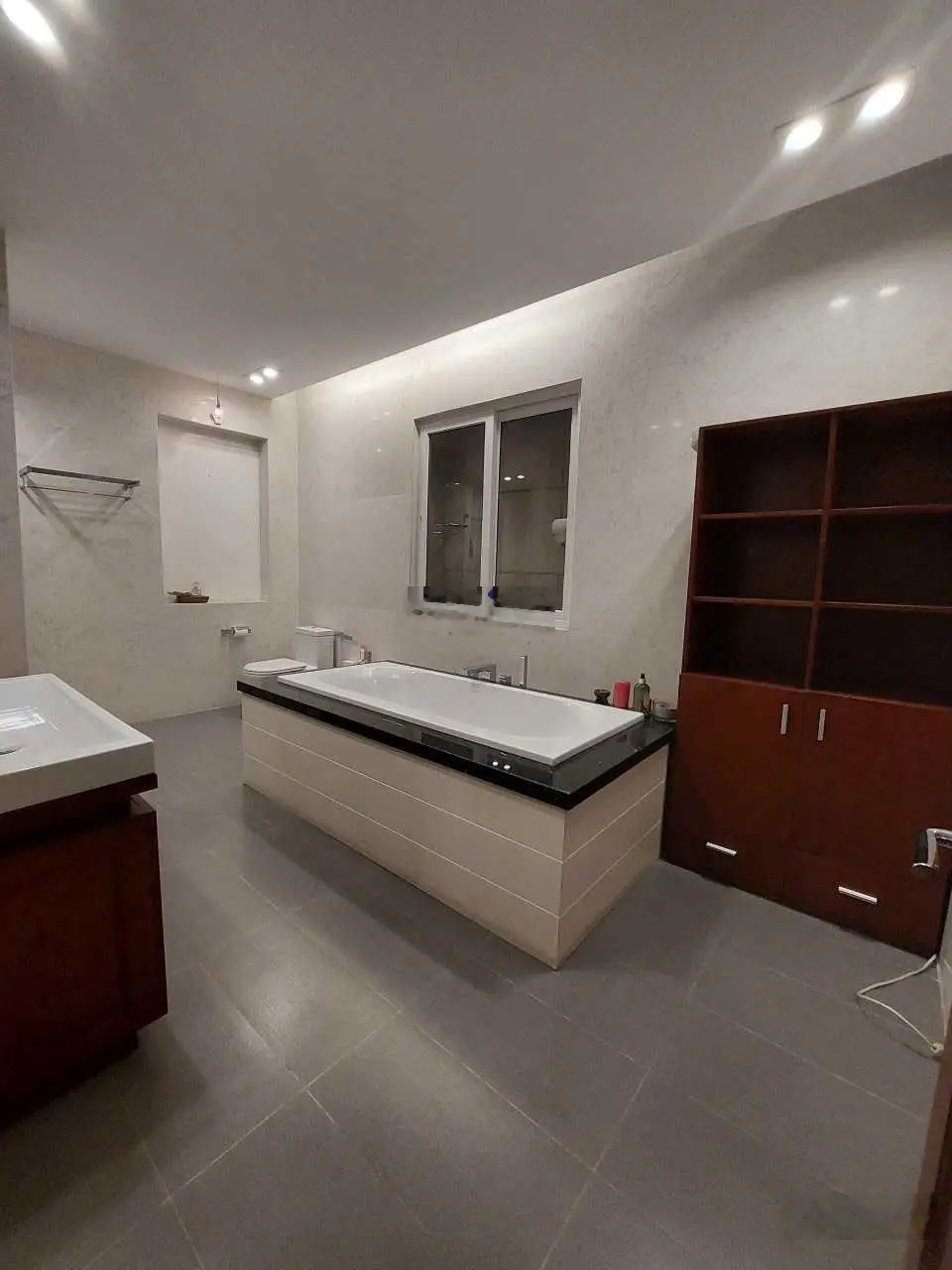 Biệt thự HXH siêu VIP Nguyễn Đình Chính, Q. Phú Nhuận DT: 9x20m trệt 2 lầu hạ giá 37 tỷ