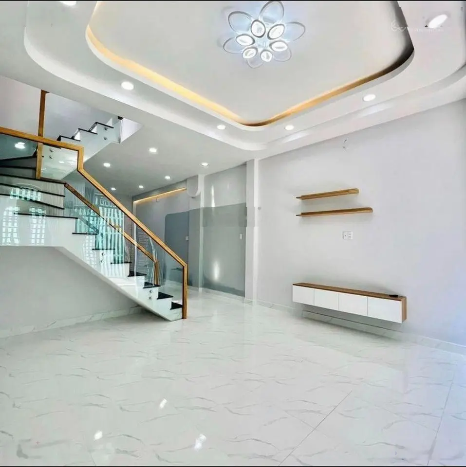 Chính chủ bán gấp nhà SHR, 54m2, 1 lầu 2PN, nhà mới đẹp, đúc kiên cố, GPXD, hoàn công đủ