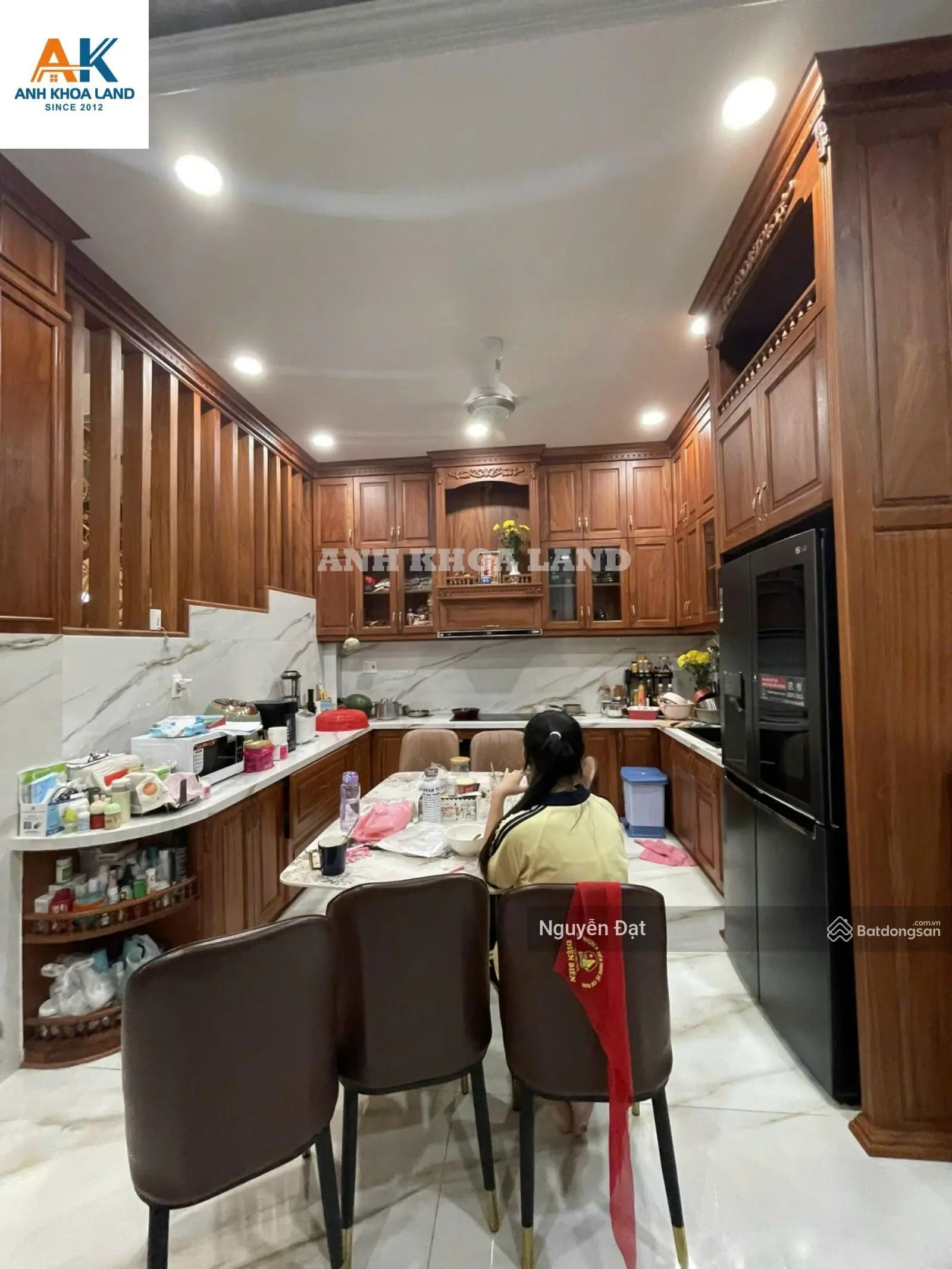 Nhà mới 3 tầng 119m2(7x17) cách QL 13 chỉ 200m, có vỉa hè 6m phù hợp ở và kinh doanh