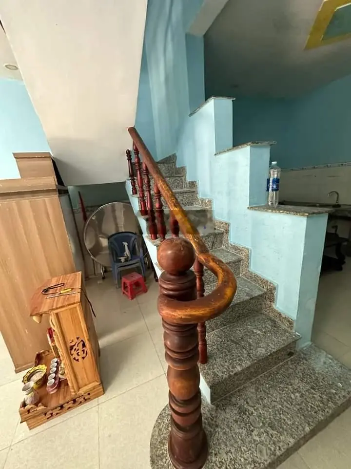 Bán căn nhà Nguyễn Viết Xuân, An Bình Dĩ An Bình Dương 60m2 sổ sẵn
