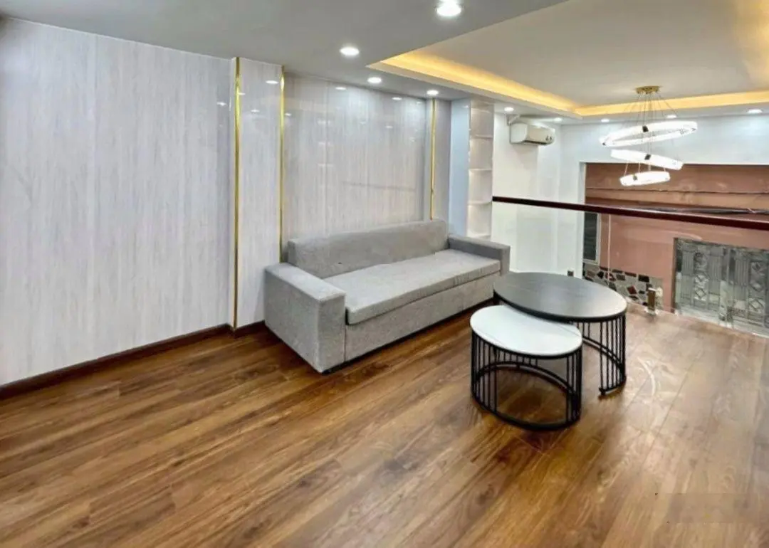 Nhà đẹp đầm hồng, khương trung, 35m2, 5 tầng, 4 ngủ, 6.85 tỷ. thoáng sáng, ngõ đẹp gần ô tô