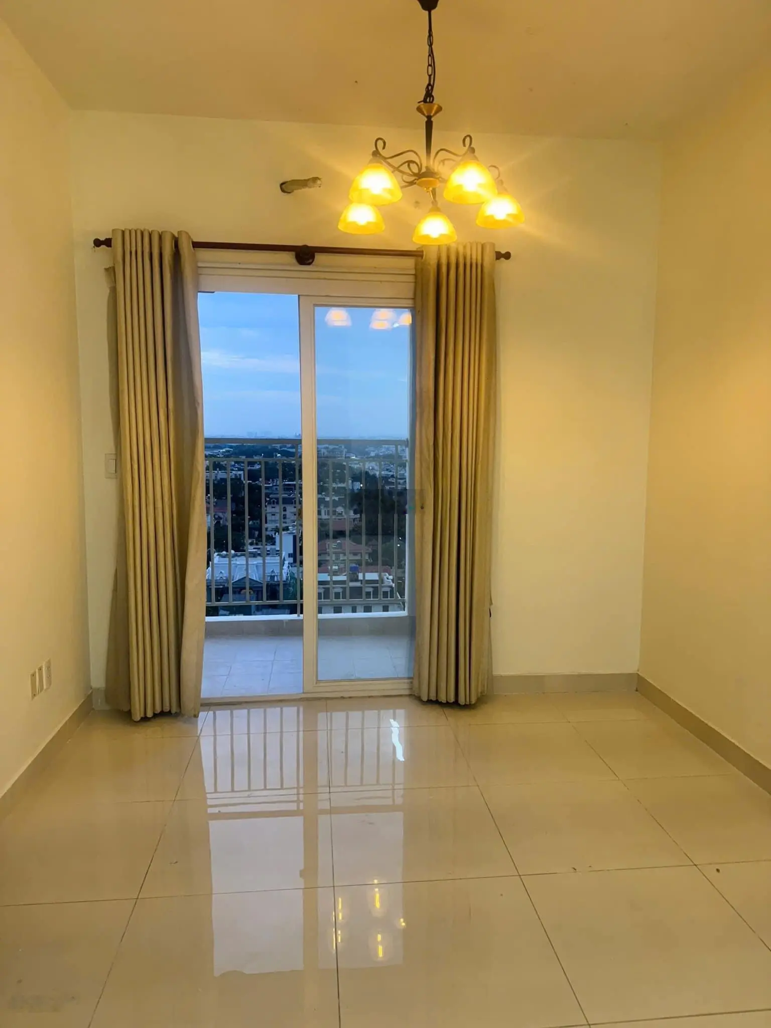 Bán gấp CC Green Town BHH B, Bình Tân, 49m2, 1PN, giá 1tỷ7, vay bank 1 tỷ