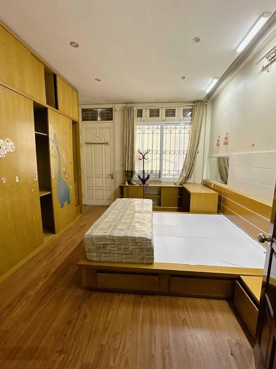 Cho thuê nhà Ngõ ô tô Hoàng Văn Thái, Khương Trung, Thanh Xuân - 40m2 x 5 tầng - 16,5tr (ctl)