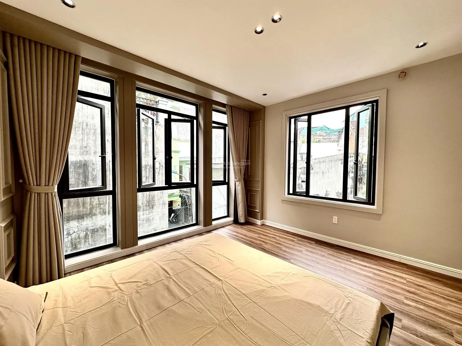 Siêu phẩm cực đẹp không điểm chê trung tâm vườn hoa Máy Tơ - Ngô Quyền, full nội thất, cực thoáng