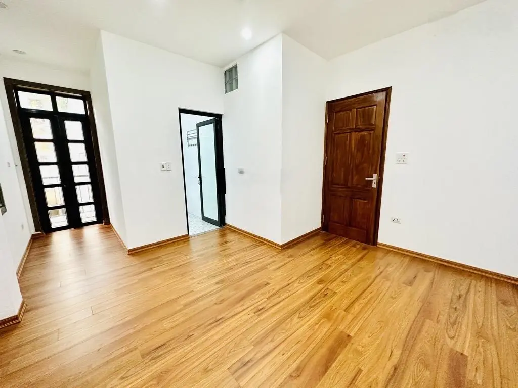 Bán nhà ngõ 142 Âu Cơ, 80m2, 5 tầng, thang máy 20m ra mặt phố, nhà đẹp ở ngay chỉ 13.2 tỷ.