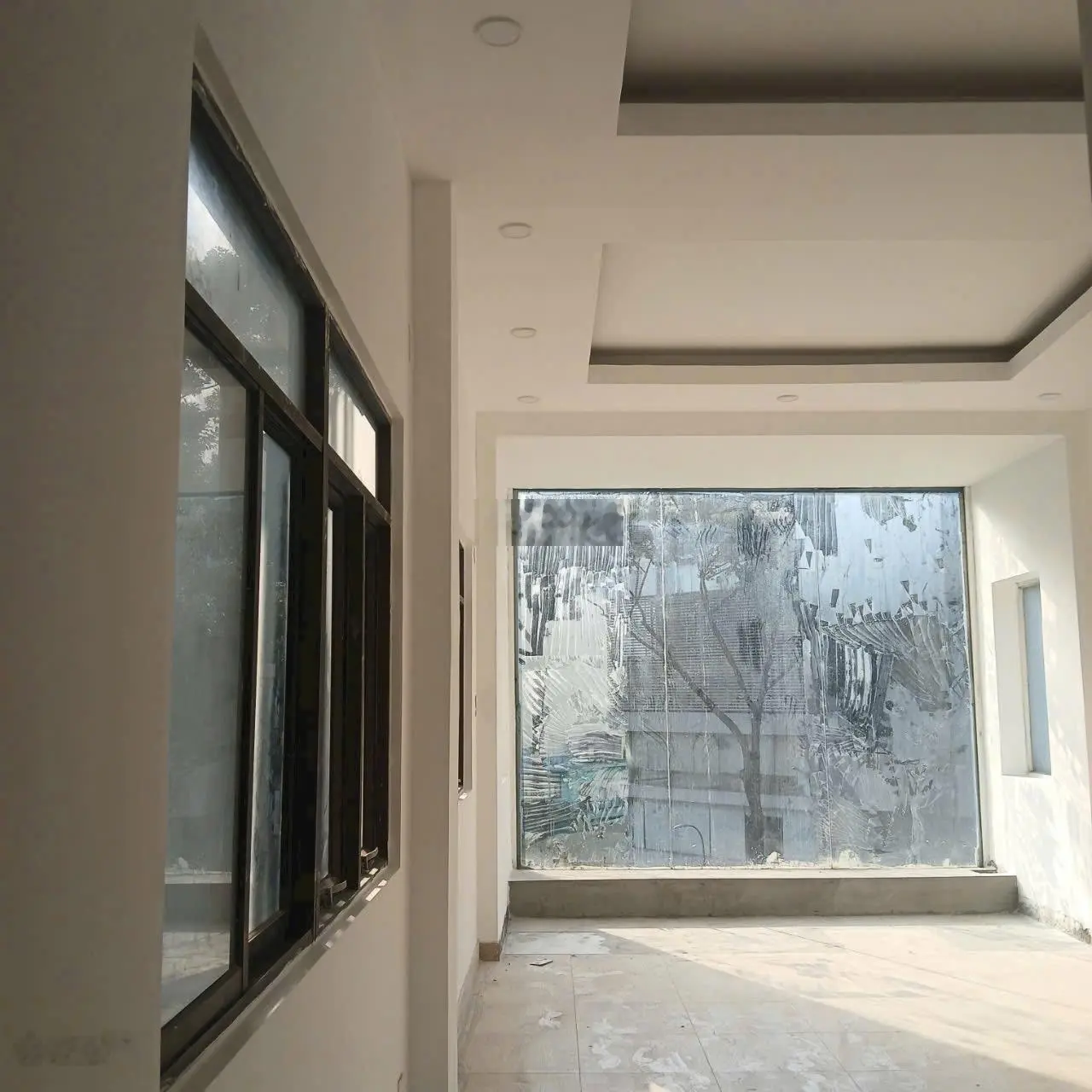 Bán nhà HXH Sư Vạn Hạnh, DT 5x16m, 5 tầng, thang máy, HĐT 55 triệu, 23 tỷ