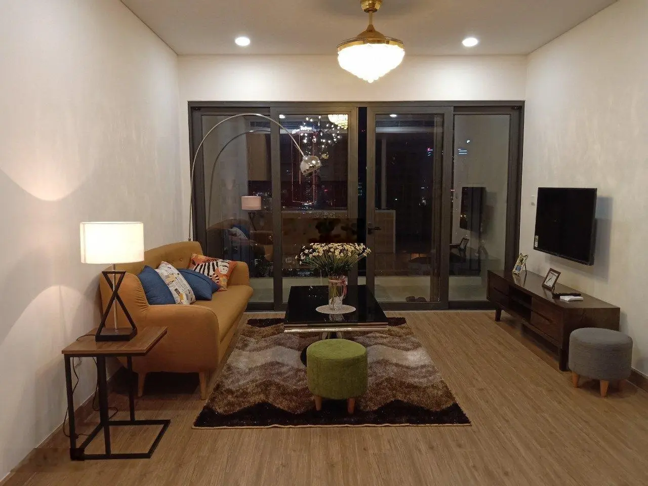 (Giá thật) chính chủ bán căn A04 71.5m2 2PN + tầng trung full NT giá 7 tỷ Sky Park Residence