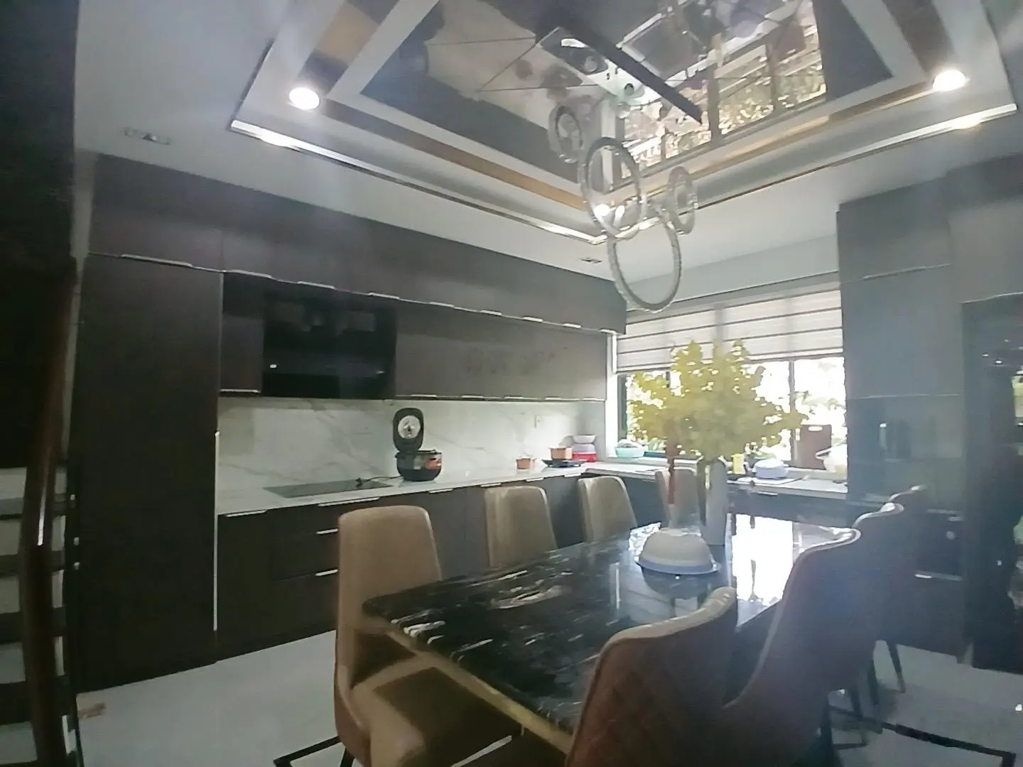 Bán nhà mặt tiền 4 tầng - 110m2 (5 x 22)m - giá chỉ 15,9 tỷ bớt lộc - mua về ở ngay vip