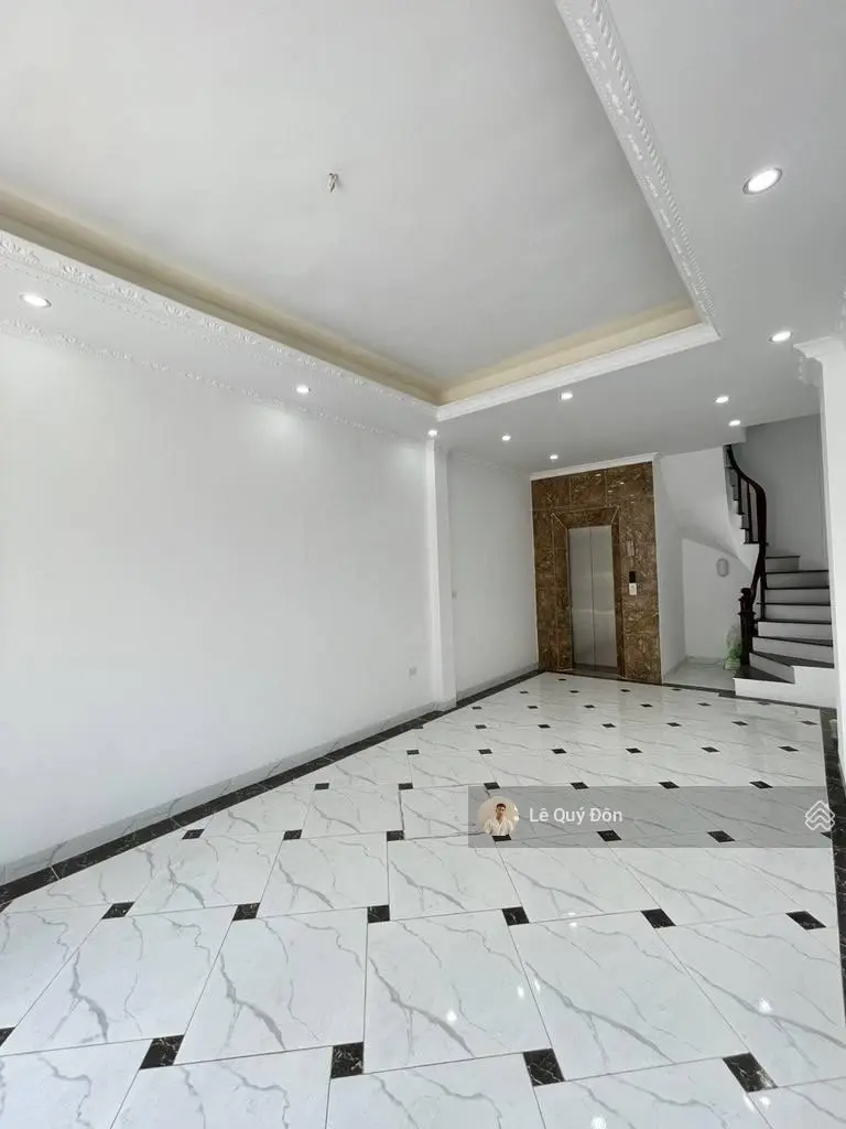 Hàng đã tuyệt chủng. Chỉ 9 tỷ. Sài đồng 50m2 x 6 tầng thang máy, ngõ ô tô tránh