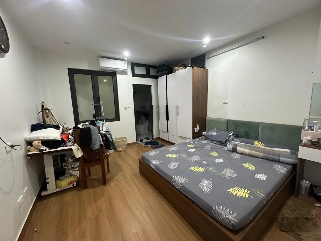 Nhà bến xe Mỹ Đình, 43m2, 4 tầng dân xây. Nội thất đầy đủ