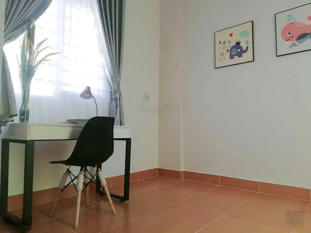 Cần bán nhà Bình Tân - Đường Bình Thành 2 lầu 2 bancol SHR full thổ cư
