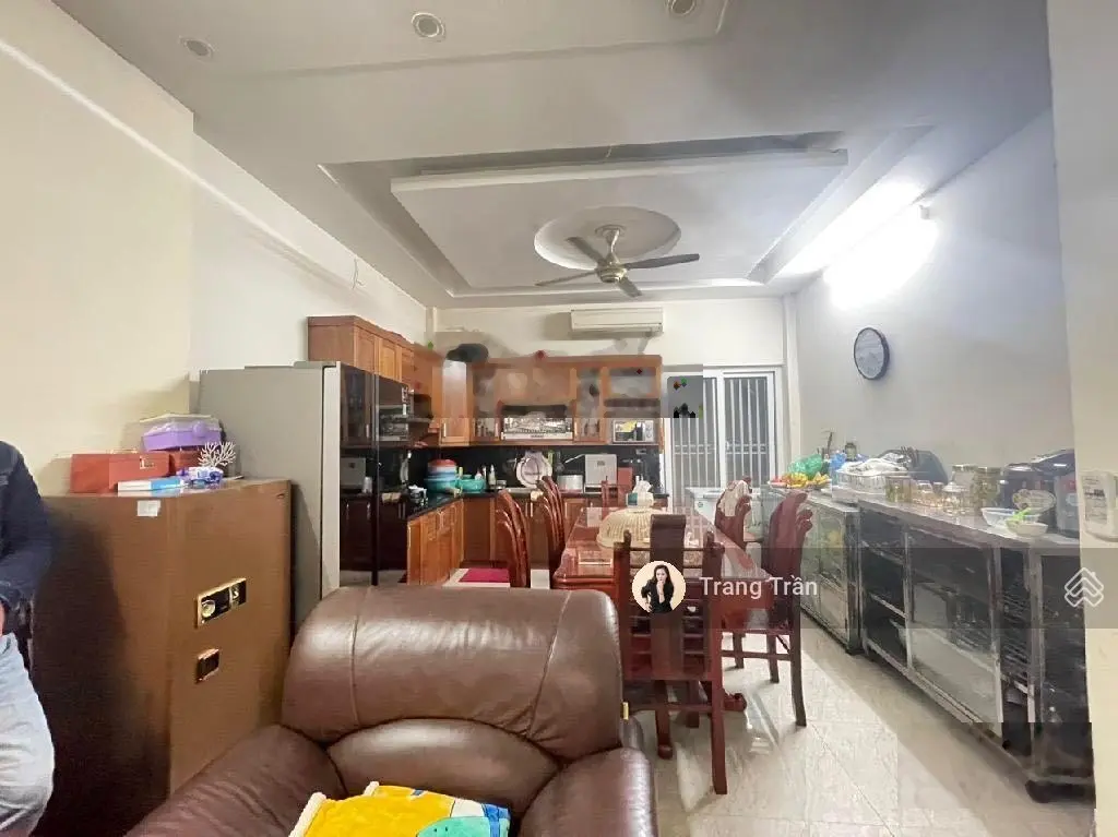 Phân lô Trần Quốc Hoàn, 53m2 nhà đẹp, mặt tiền 4.5m, 2 ô tô tránh trước cửa, 17 tỷ, LH 0973 355 ***