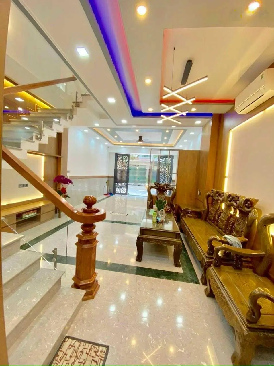 Bán nhà 3 lầu (4x18m) mặt tiền đường Số khu Công Ích Quận 4, P. Phú Mỹ, Quận 7 giá: 11,5 tỷ