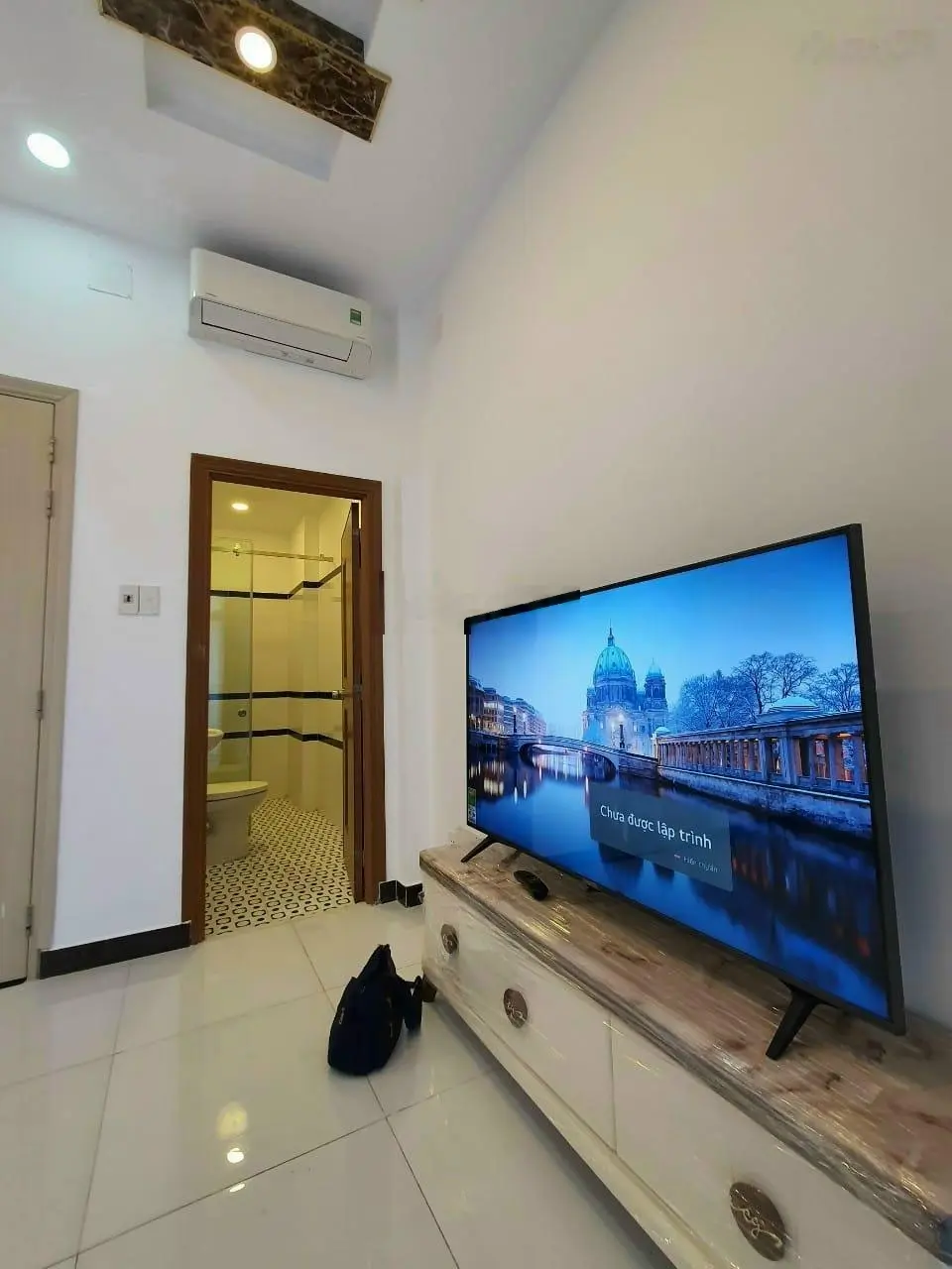 Bán nhà HXH 1979 Huỳnh Tấn Phát , thị trấn Nhà Bè gần cầu Phú Xuân ngay Q7. Giá: 6.5 tỷ DT: 5x10m