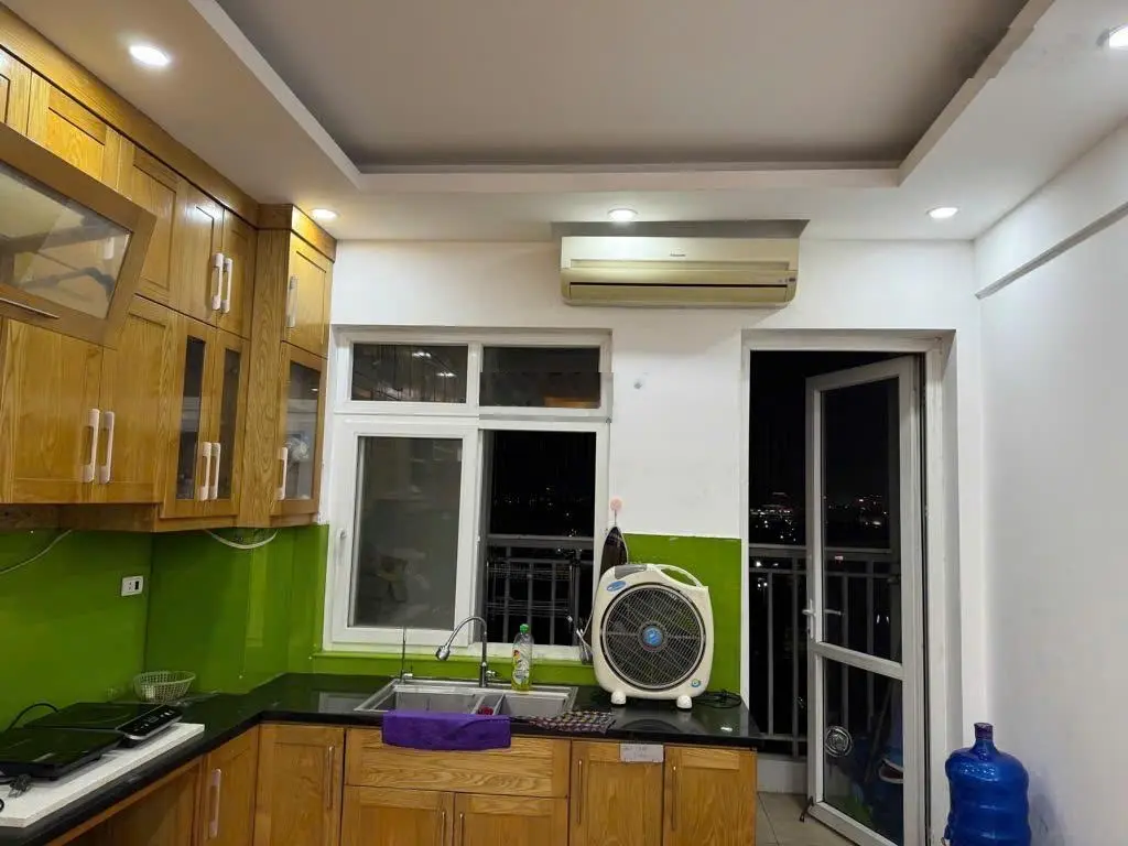 Bán căn hộ 3 phòng ngủ 2 vệ sinh 100m2 khu đô thị Sài Đồng - Căn góc tầng 9 thoáng mát siêu đẹp