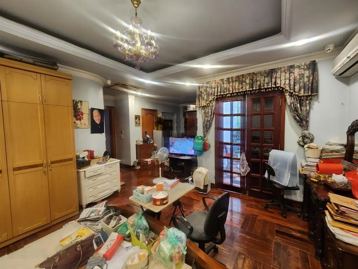 Biệt thự siêu víp dịch vọng, giá rẻ, ôtô, phân lô, 4 tầng, 270m2, mt20 - 65tỷ
