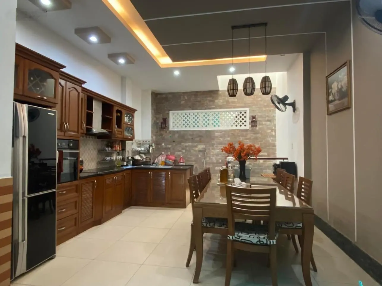 Khu sân bay 4,5 x 20m 1 hầm 5 tầng - ô chờ thang máy (không lộ giới)