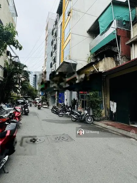 Vỉa hè, 3 oto tải tránh nhau, hai mặt ngõ, đại cồ việt, khu víp nhất hai bà trưng.