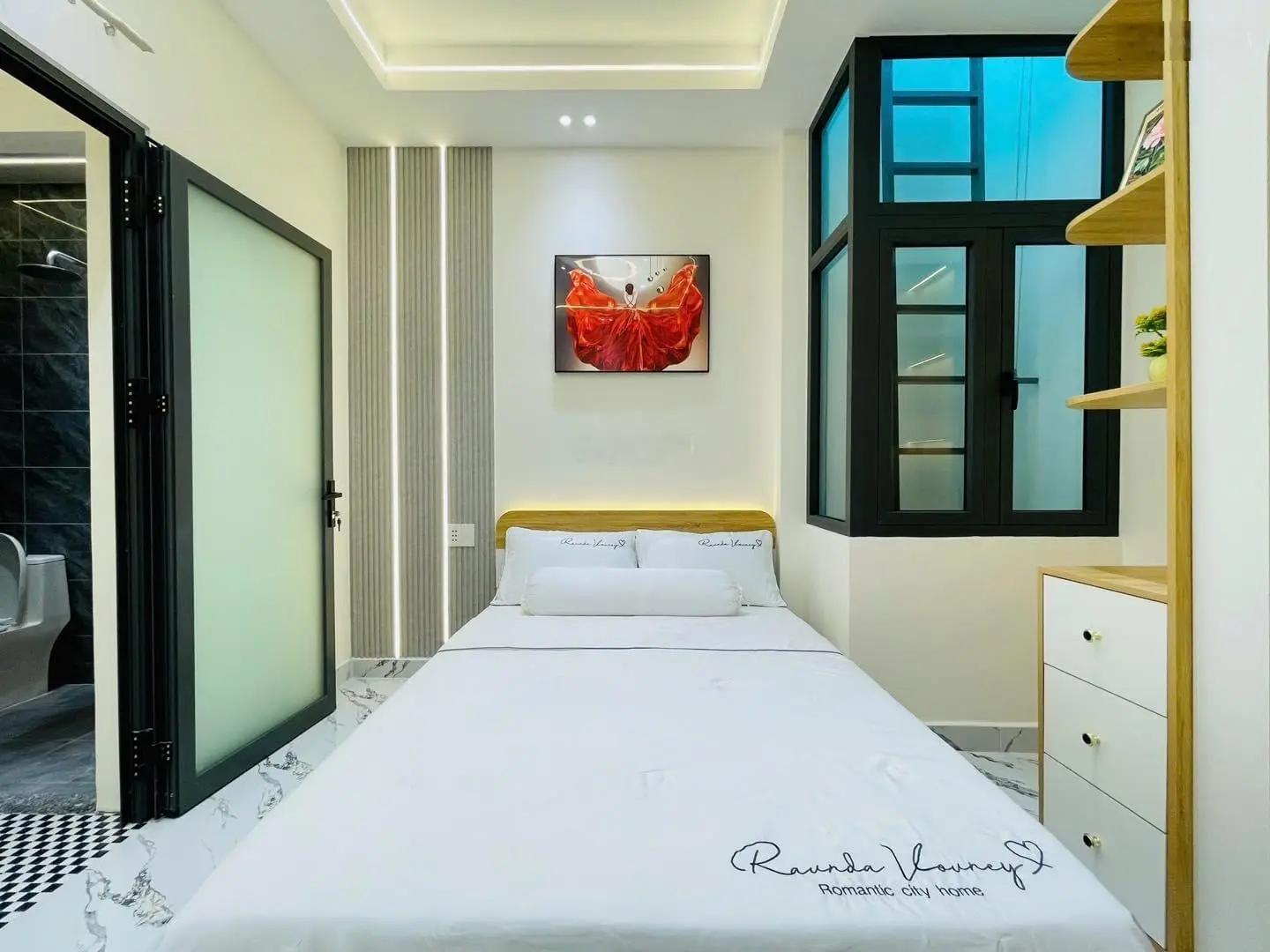 Bán nhà Sư Vạn Hạnh, P.10, Quận 10, 52m2, Ngang 5 dài 10,4, giá 2tỷ4,nội thất cơ bản, sổ hồng riêng