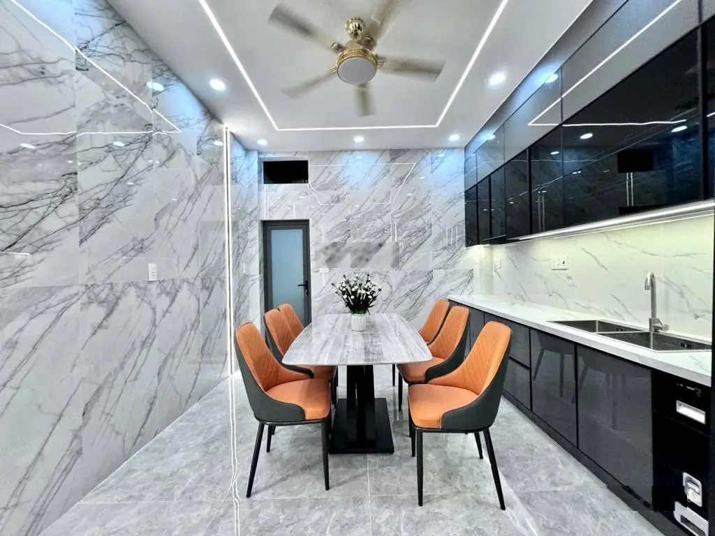 Nhà mới vô ở ngay tặng full nội thất - hẻm xe hơi thông 1 trục - Huỳnh Văn Nghệ phường 15 Tân Bình
