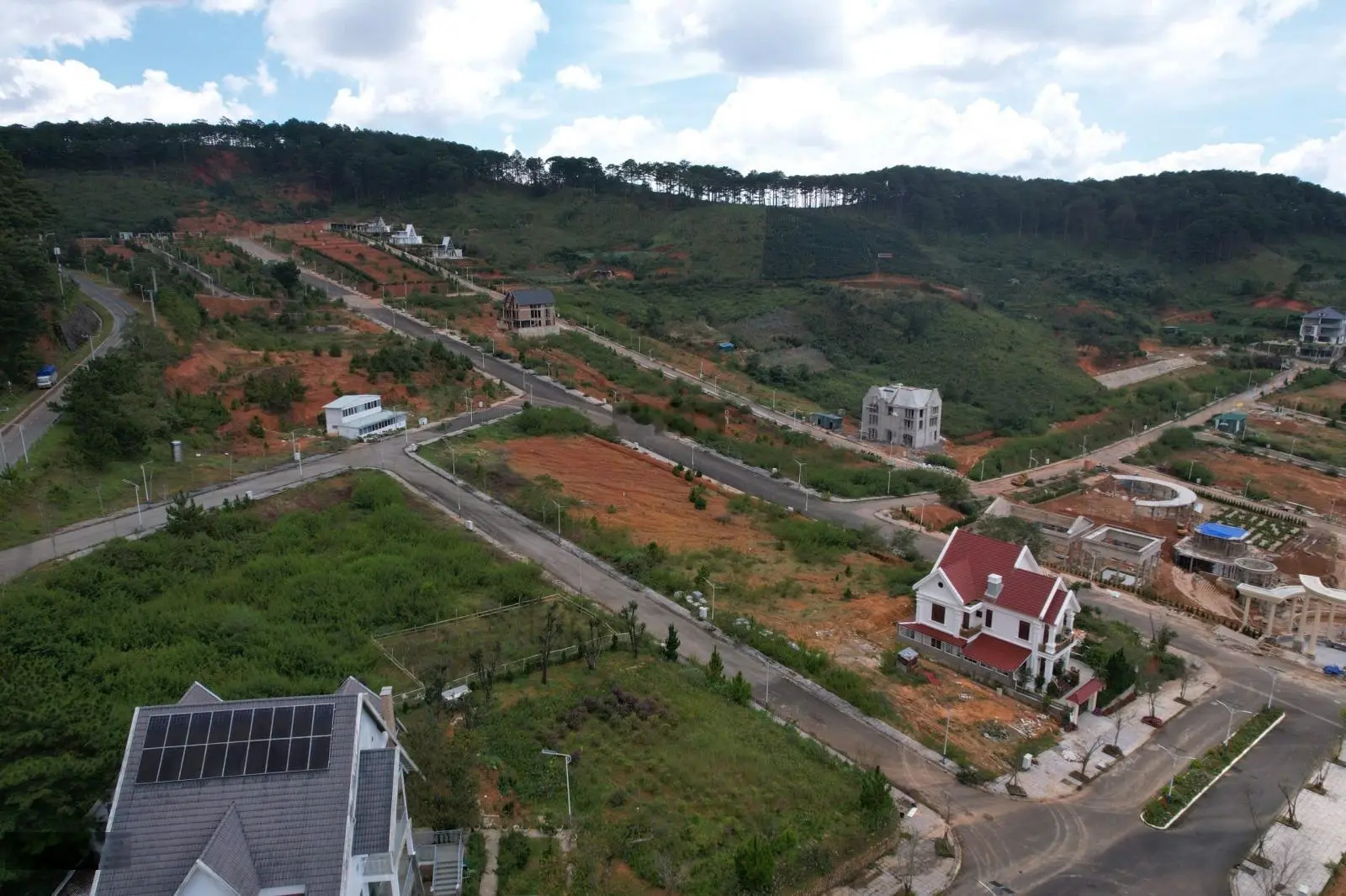 Hoa hậu KĐT Vạn Xuân Langbiang- 290m2, view rừng thông