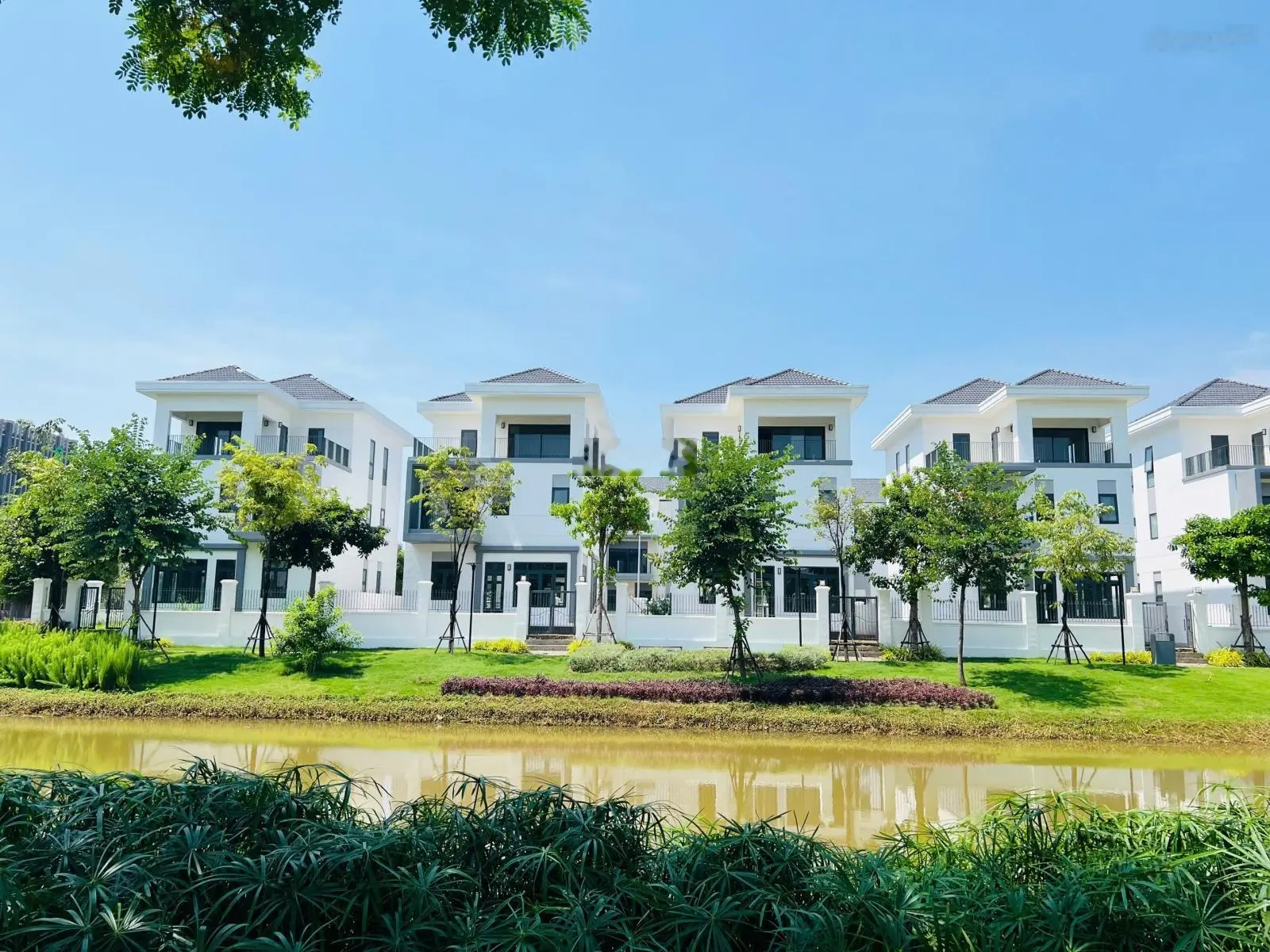 Nhà phố 4,9 tỷ, biệt thự 14,5 tỷ Aqua City view sông, Đã Giao Nhà, LH PKD.NOVALAND 0931556171