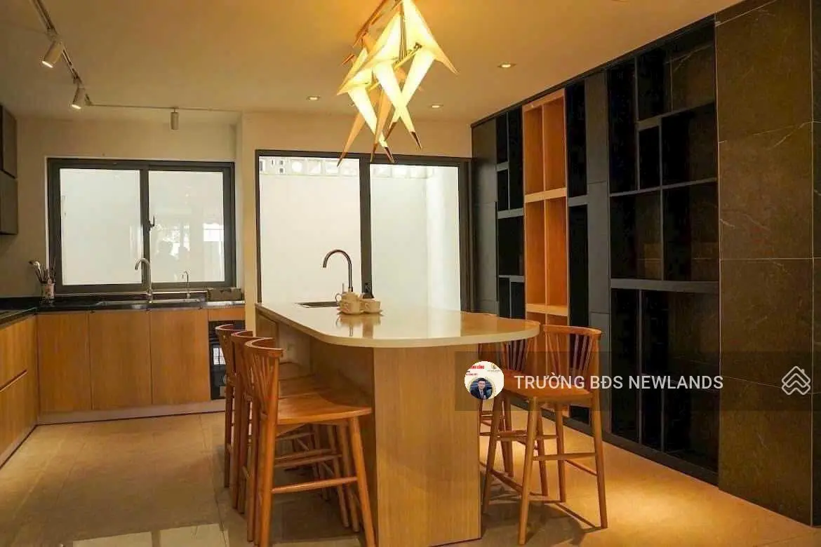 Bán nhà đẹp có hồ bơi Nam Việt Á gần Sông giá rẻ đang cho thuê 23tr/tháng