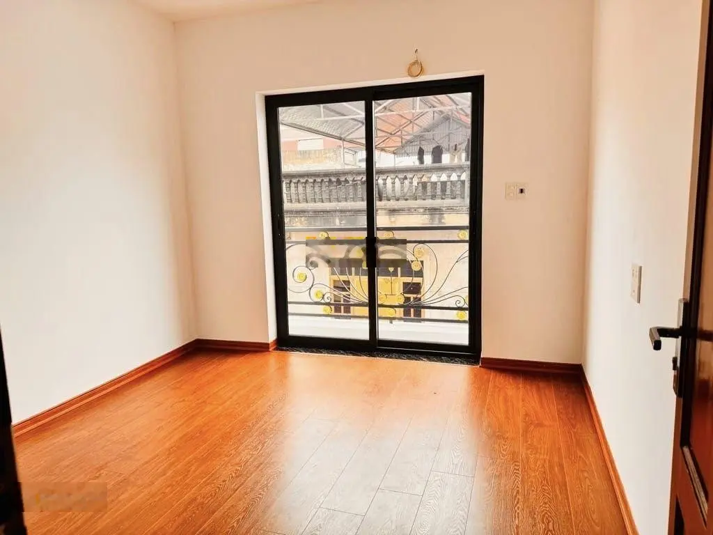 Bán nhà CẦU DIỄN - DÂN XÂY 45M2 - GIÁ 4 TỶ 68 - 45m2 x mt 4m . 4 tỷ 68 ngõ nông rộng