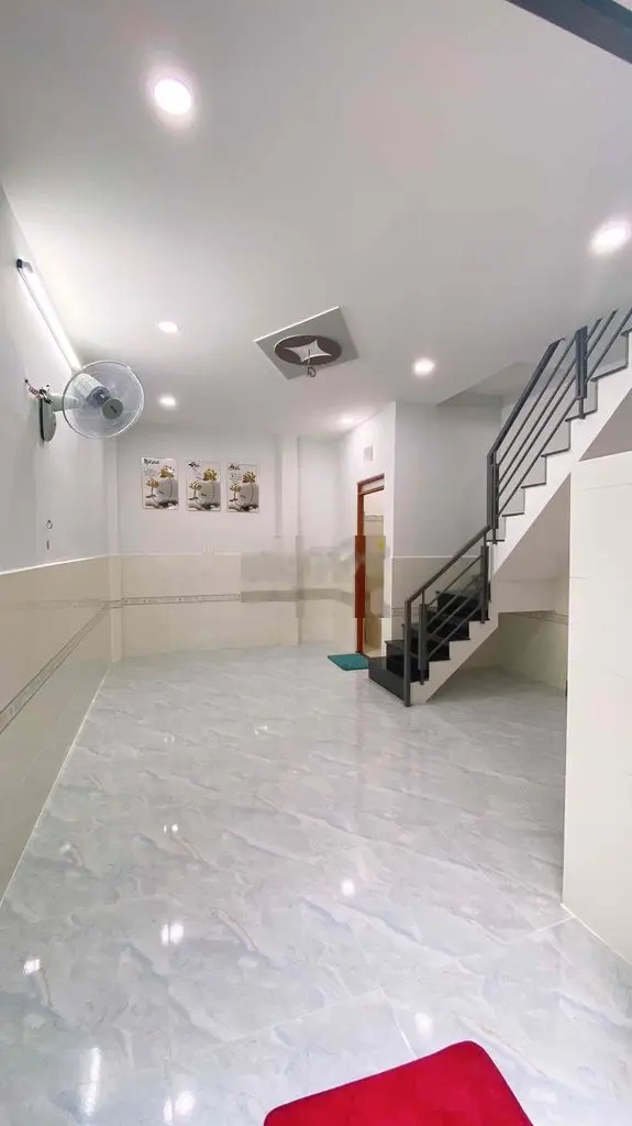 Bán Nhà SHC 4.3x5,3m,1 lầu,1tỷ380trTL,Chợ thiết Lê văn khương.q12