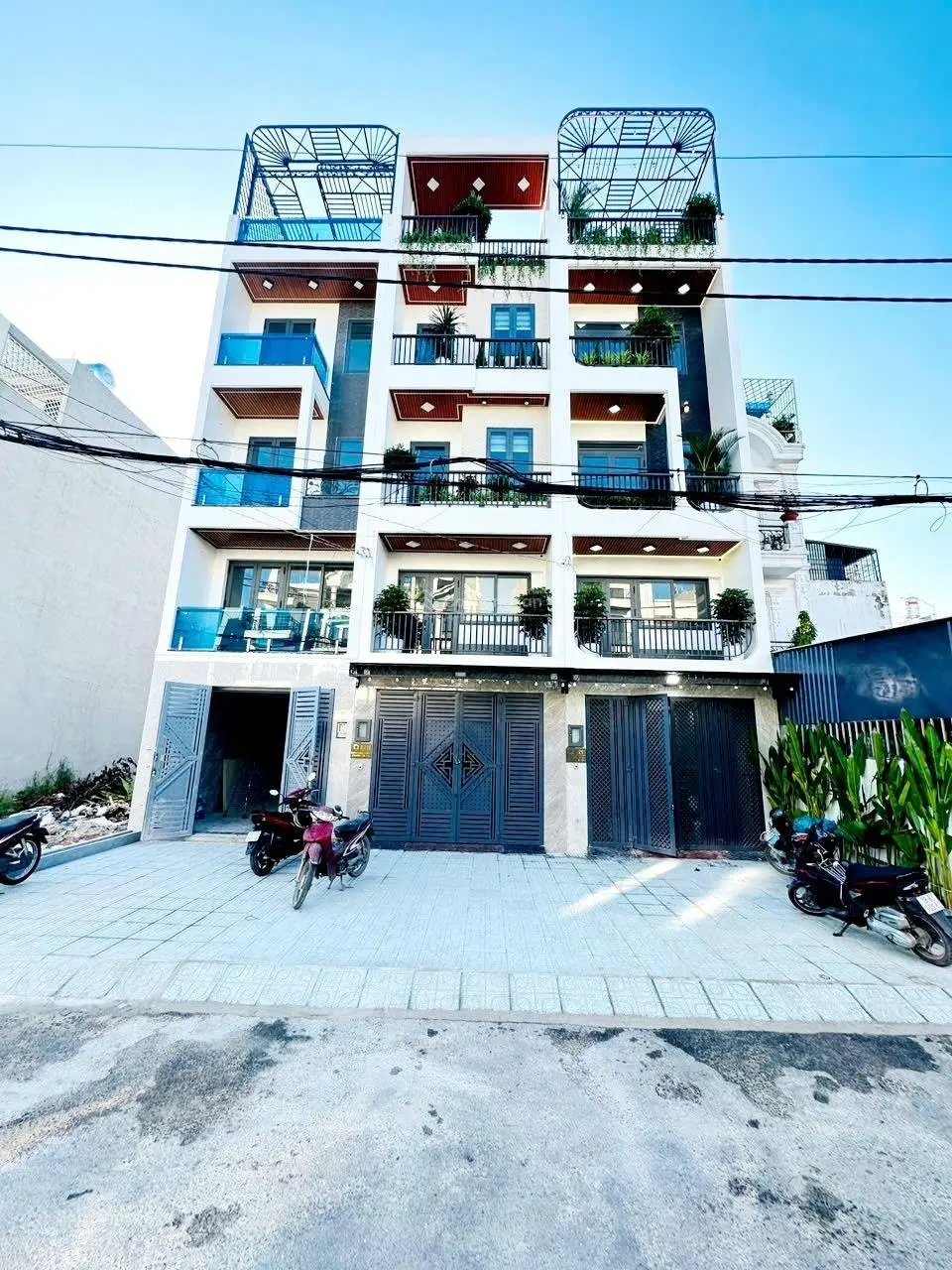 Nhà mặt tiền rạch, 4 lầu, Thạnh Xuân 24, Thạnh Xuân, Quận 12