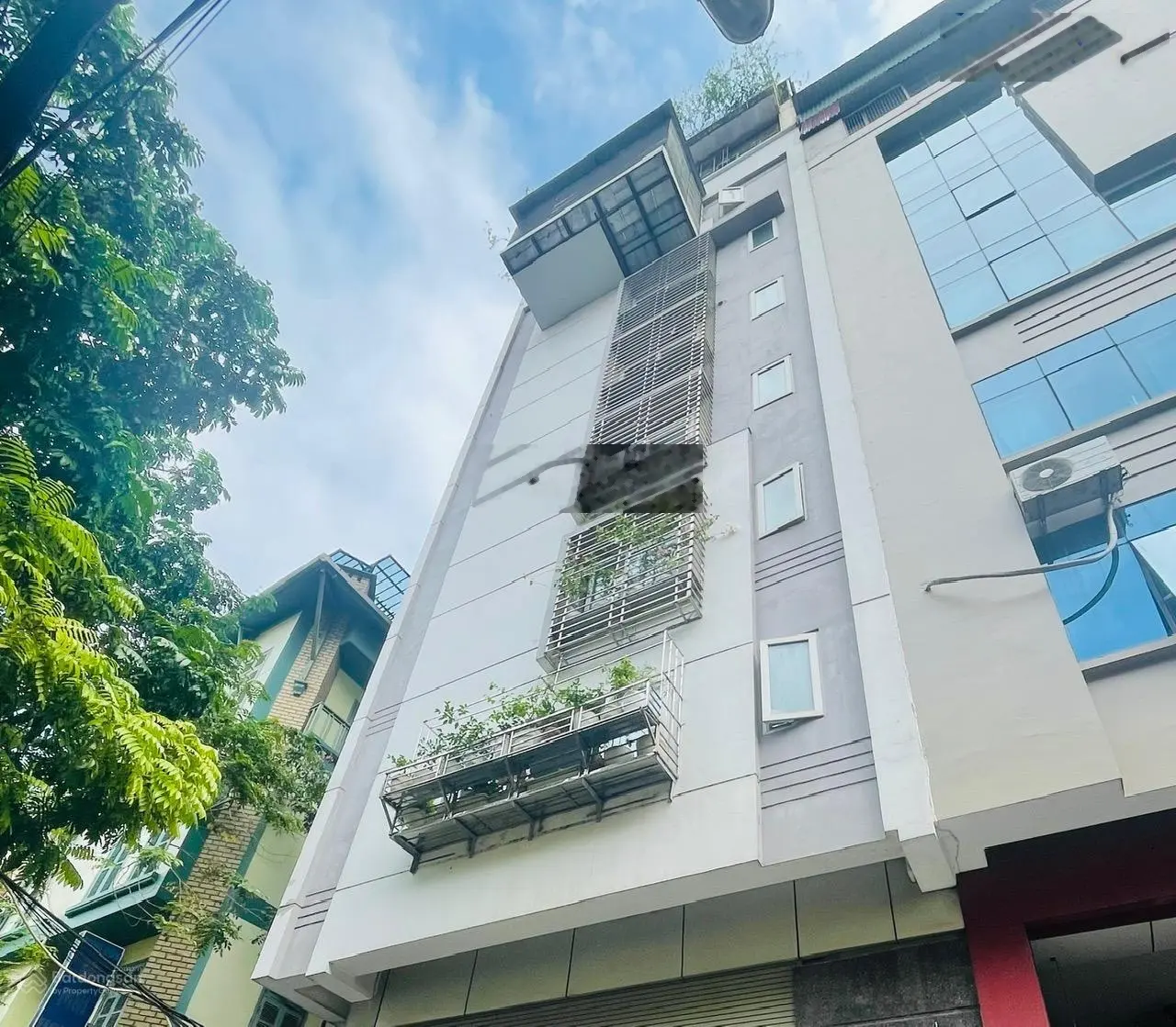 Bán tòa nhà văn phòng phân lô ô tô tránh Nguyễn Khang 89m2*8T MT 6m 28 tỷ kinh doanh văn phòng spa