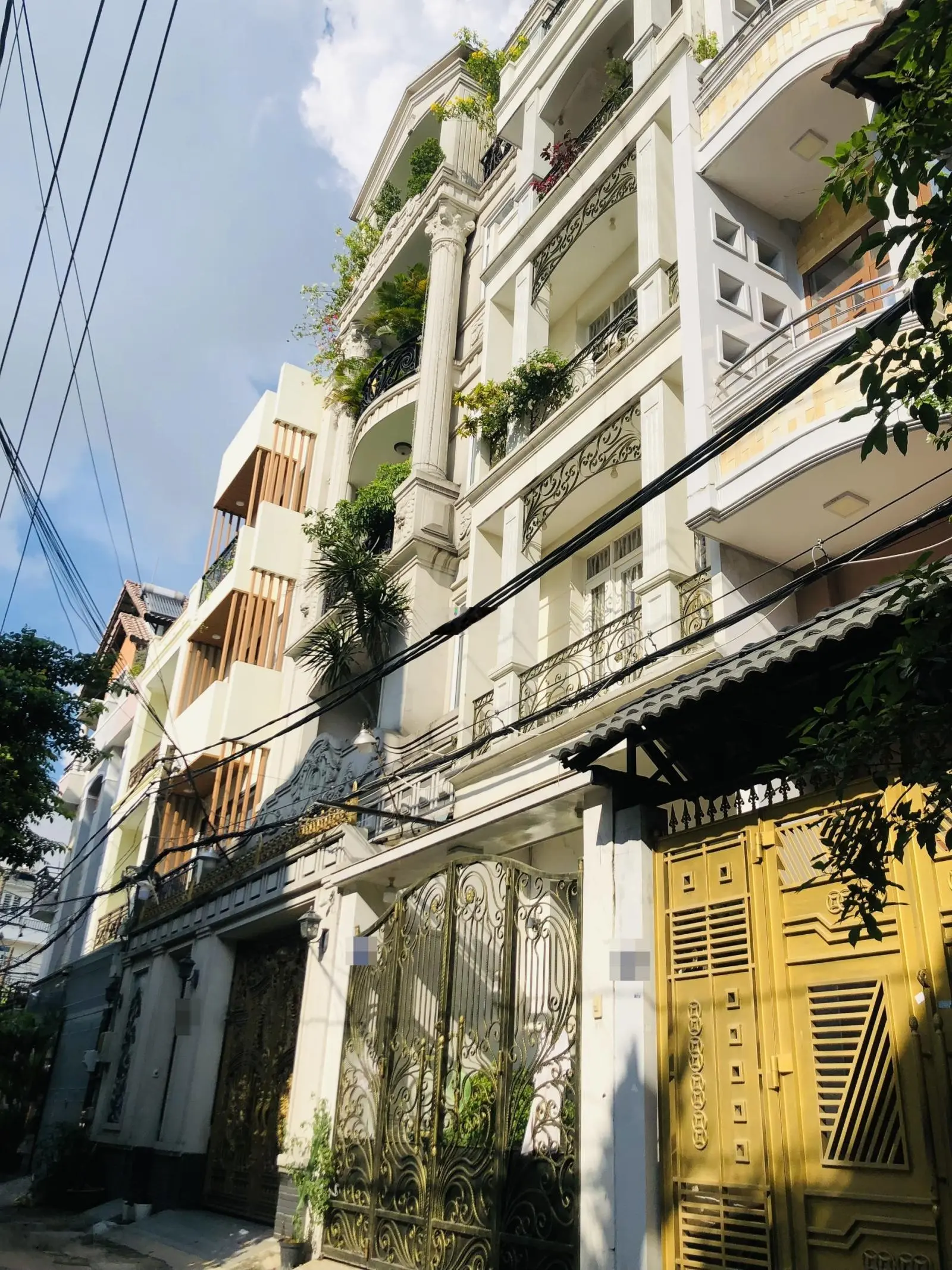 Ngộp! Bán gấp nhà HXH đường Nhất Chi Mai, P13. DT: 4x25m [CN: 100m2]. 5 Tầng Kiên Cố, Giá 12.8 tỷ