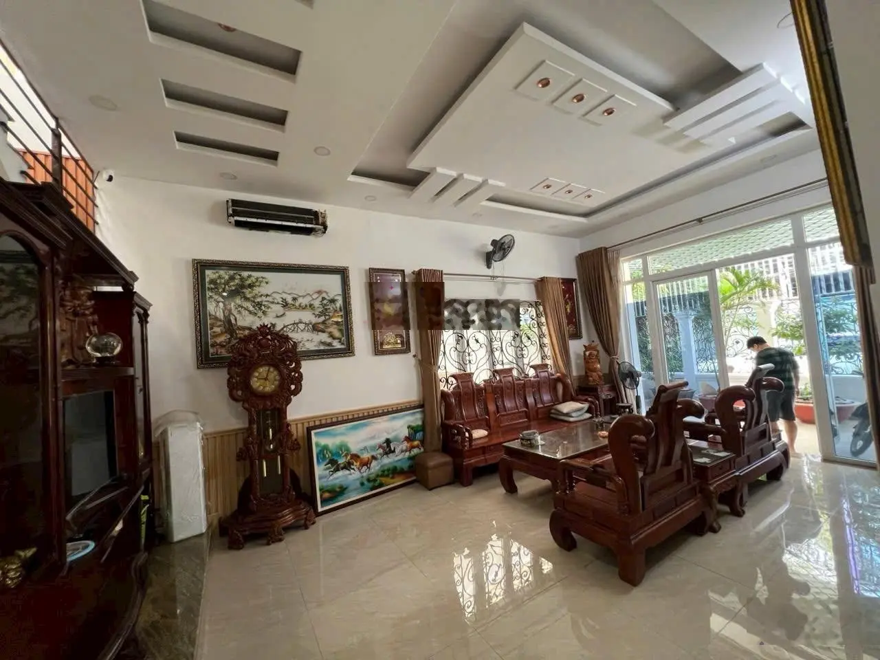 Bán gấp Biệt Thự 150m2, 4PN, 3WC, giá 10,5 tỷ tại Nguyễn Thị Nhuần, An Phú Đông, Q12, HCM