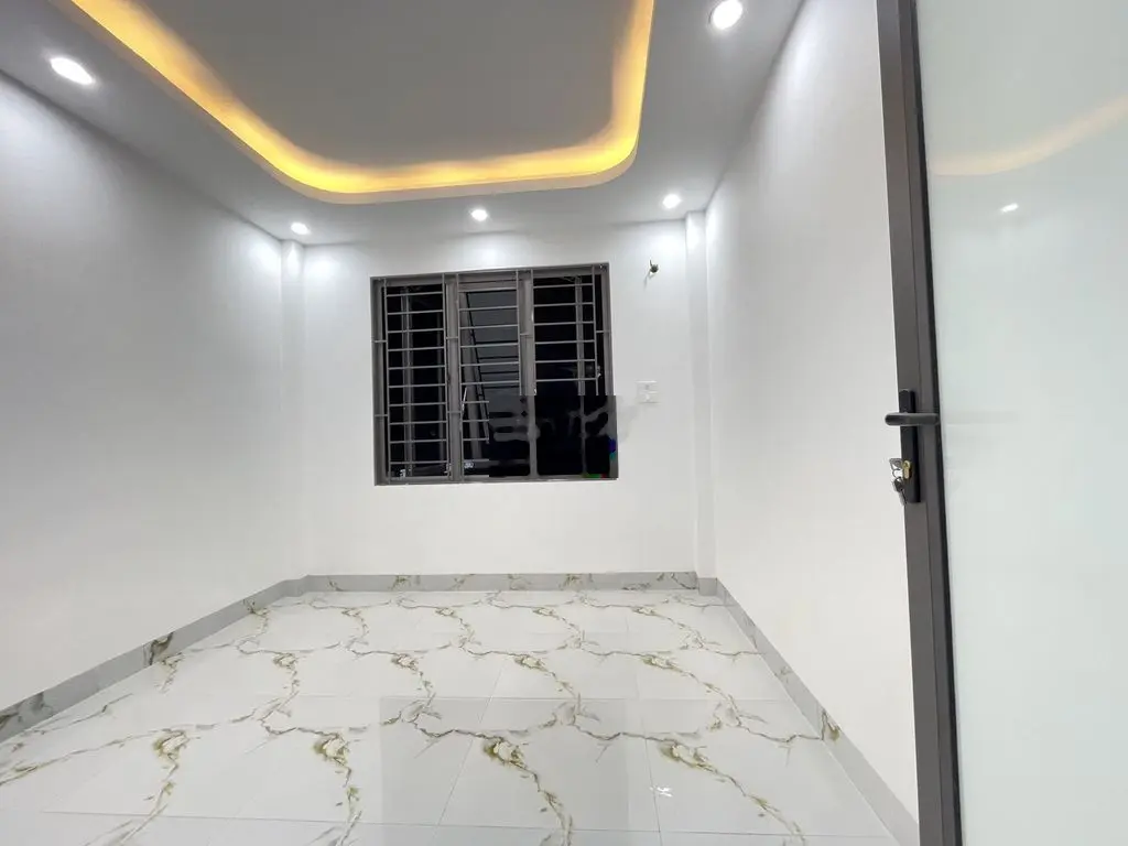 Nhà xây mới 4 tầng-4Pn-về ở ngay, 10m ra đường oto Phú Lương