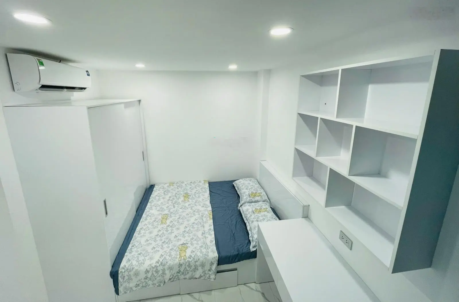 Chính chủ bán chung cư mini phố Thịnh Liệt (cạnh MediaMart), 80m2x7T mới tinh, 20 phòng giá 17.6 tỷ