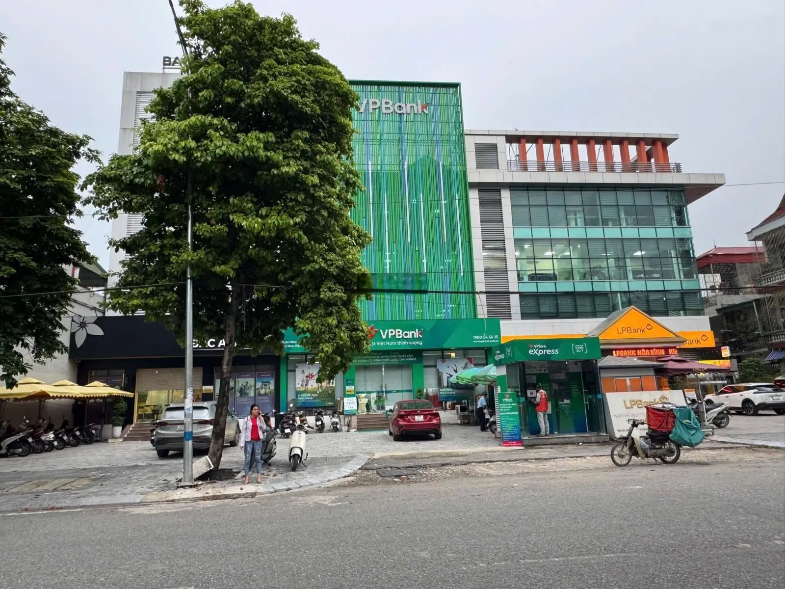 Bán nhà đường Cù Chính Lan trung tâm TP Hoà Bình, 1900m2 mặt tiền 40m
